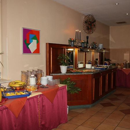 Hotel Zum Ratsherrn Lubeck Bagian luar foto