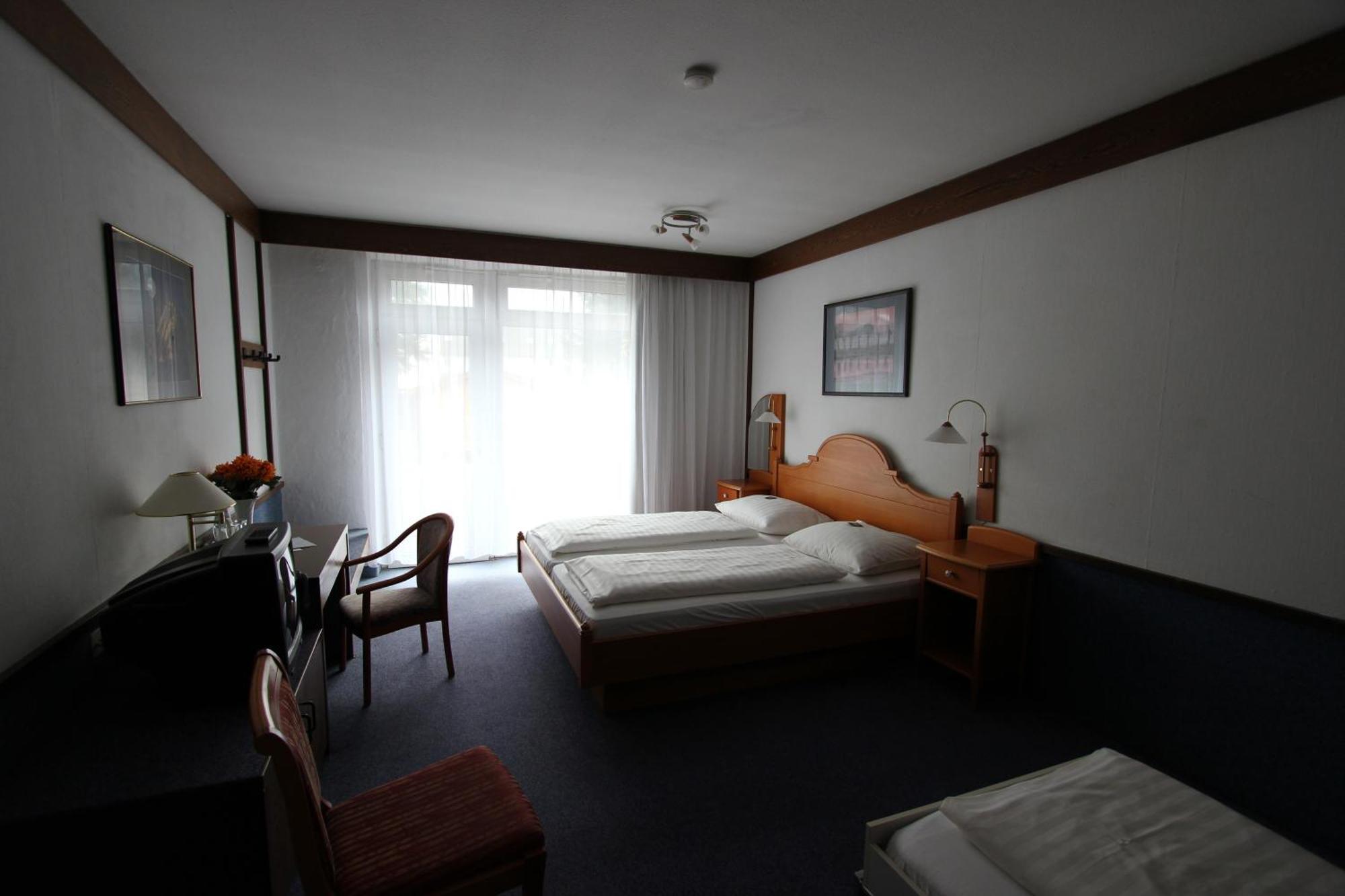 Hotel Zum Ratsherrn Lubeck Bagian luar foto