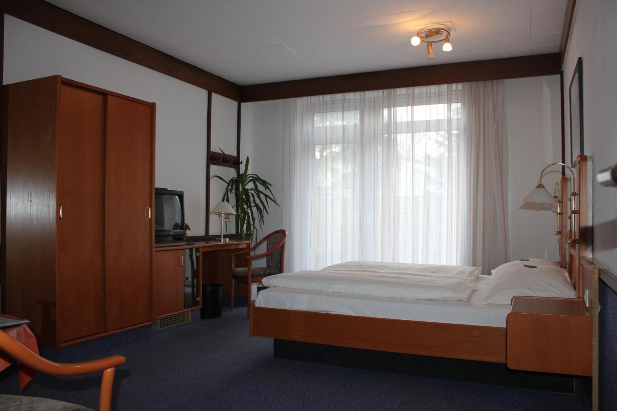 Hotel Zum Ratsherrn Lubeck Bagian luar foto