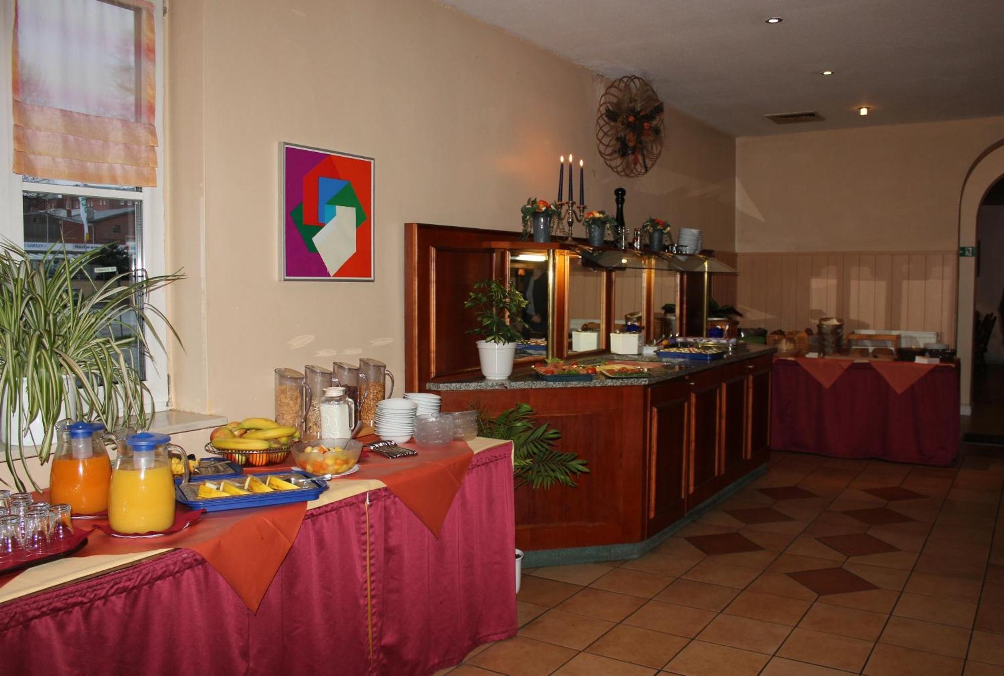Hotel Zum Ratsherrn Lubeck Bagian luar foto