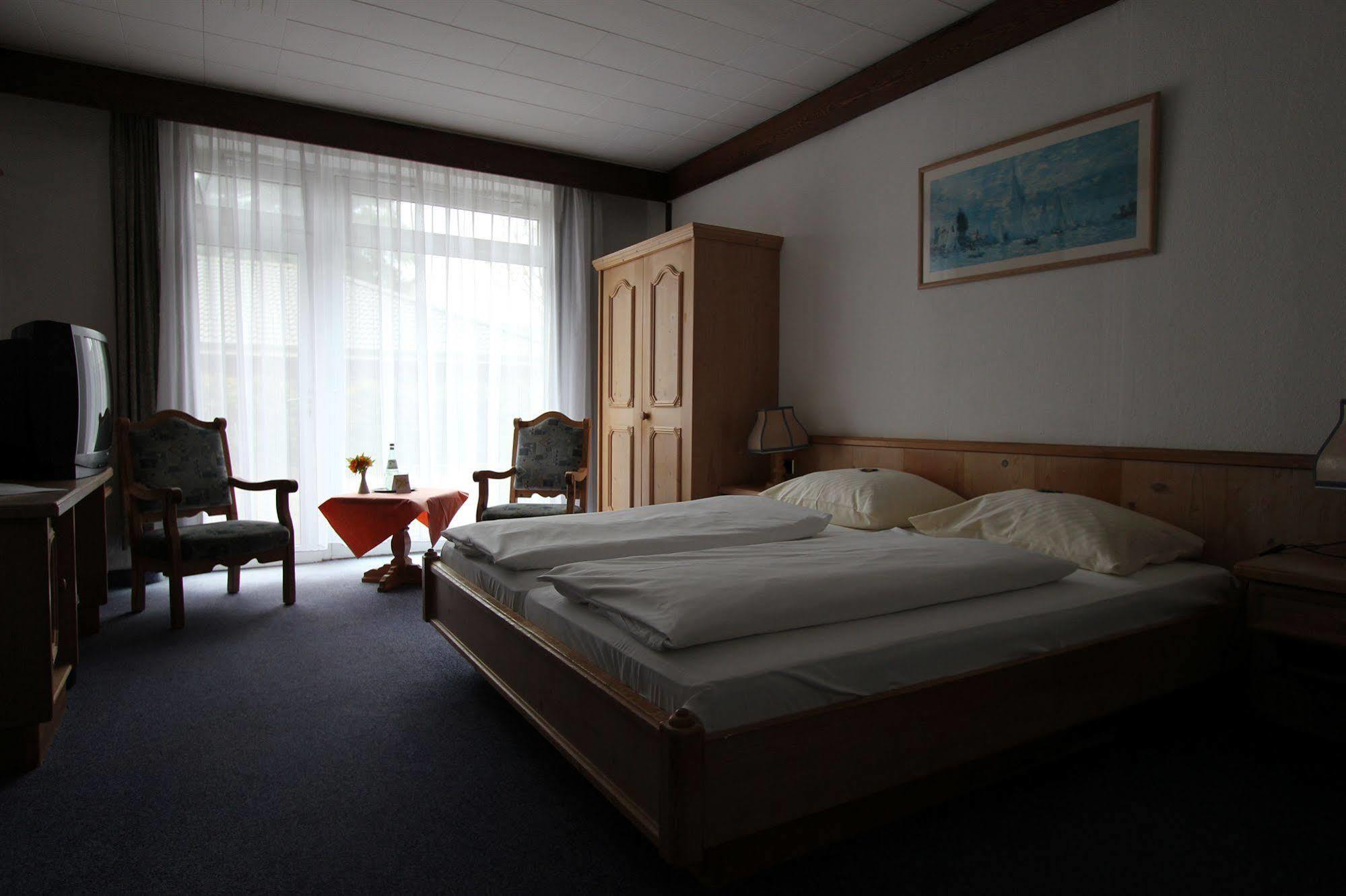 Hotel Zum Ratsherrn Lubeck Bagian luar foto